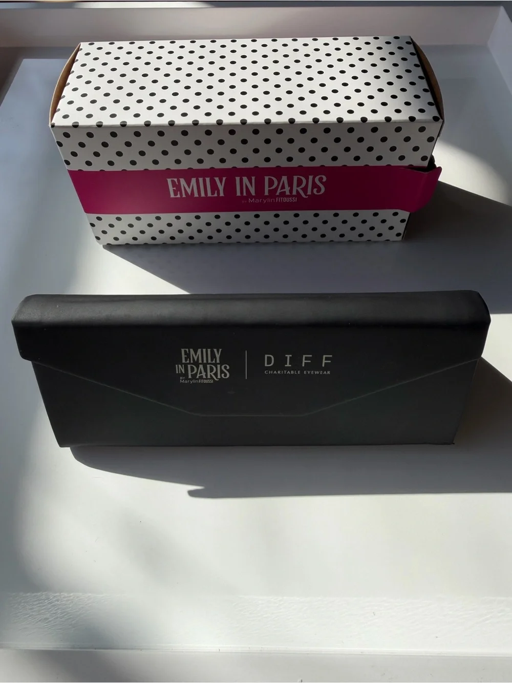 Diff Eyewear - Emily in Paris Parisian Pink Macaron Sunglasses (nwt)